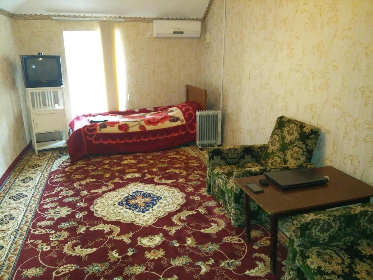 Sayfi Guesthouse Душанбе Екстер'єр фото